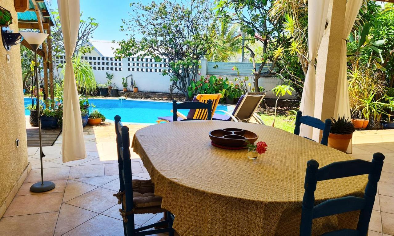 Ti Case Fleurie * Piscine * Jardin Tropical แซ็งต์-เลอ ภายนอก รูปภาพ