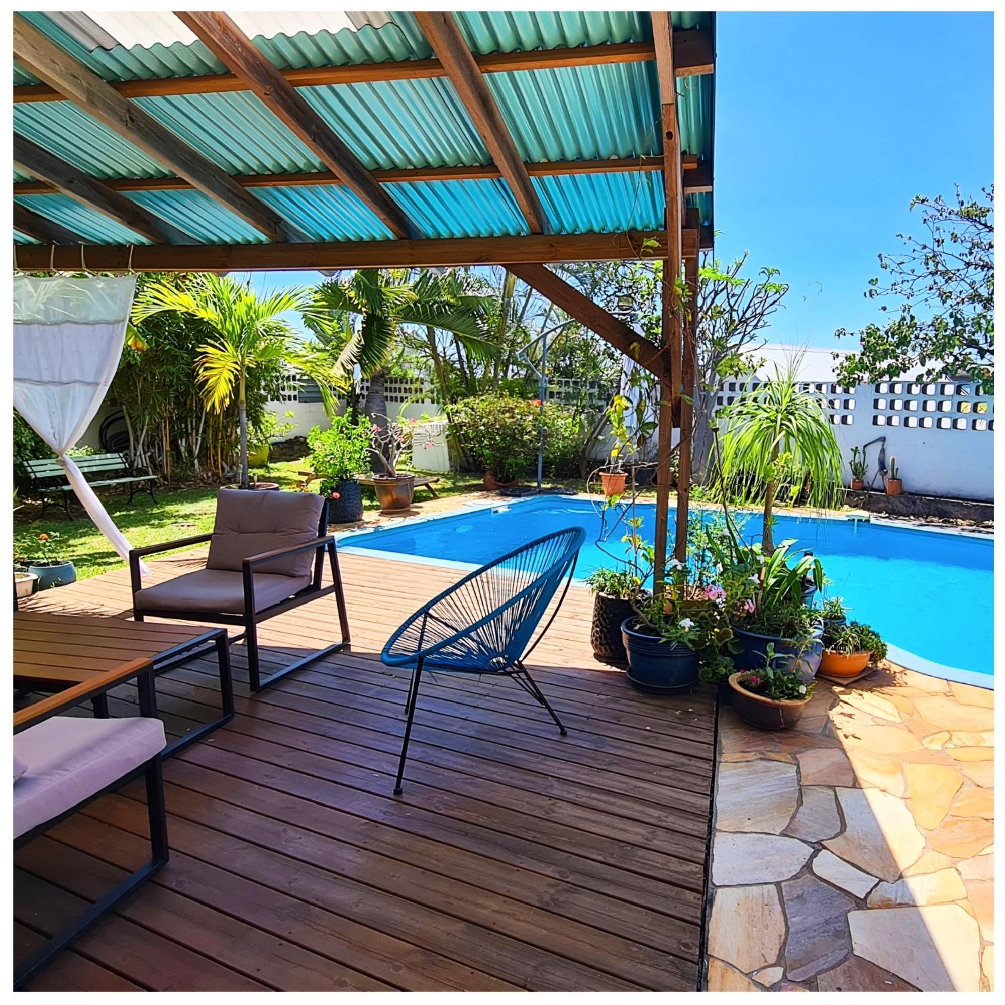 Ti Case Fleurie * Piscine * Jardin Tropical แซ็งต์-เลอ ภายนอก รูปภาพ